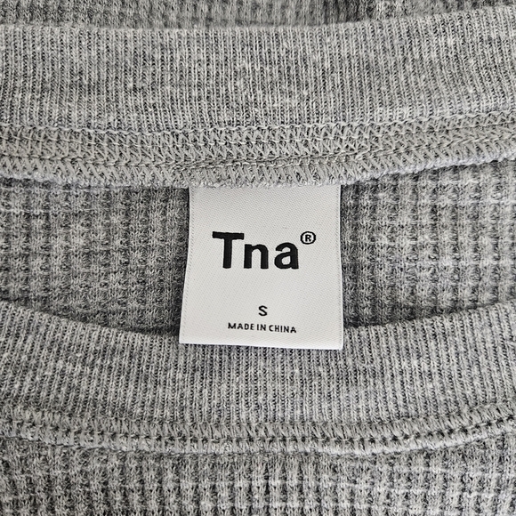 Aritzia Tna Nelson Thermal Shirt Dover Gray Waffle Knit Long Sleeve Top Small - Picture 7 of 9